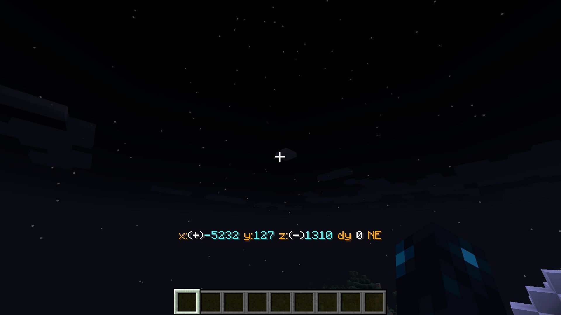 Datapacks and mods can show coordinates more cleanly in Java Edition (Image via Mojang)