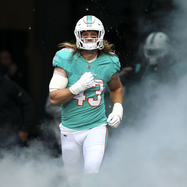 Andrew Van Ginkel Dolphins contract How much does LB earn in Miami?