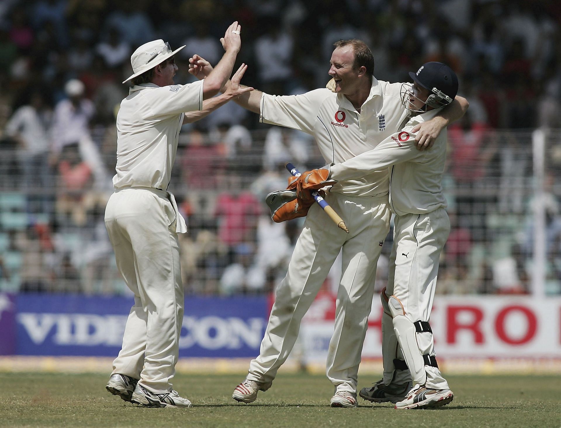 Shaun Udal celebrates a wicket with teammates in the 2006 Mumbai Test. (Pic: Getty Images)