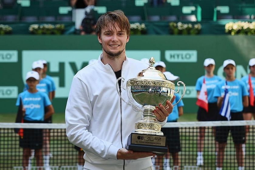 Rafael Nadal should've beaten me here 6 years ago, but I snuck that out -  When Roger Federer picked Spaniard to beat Novak Djokovic in Miami final