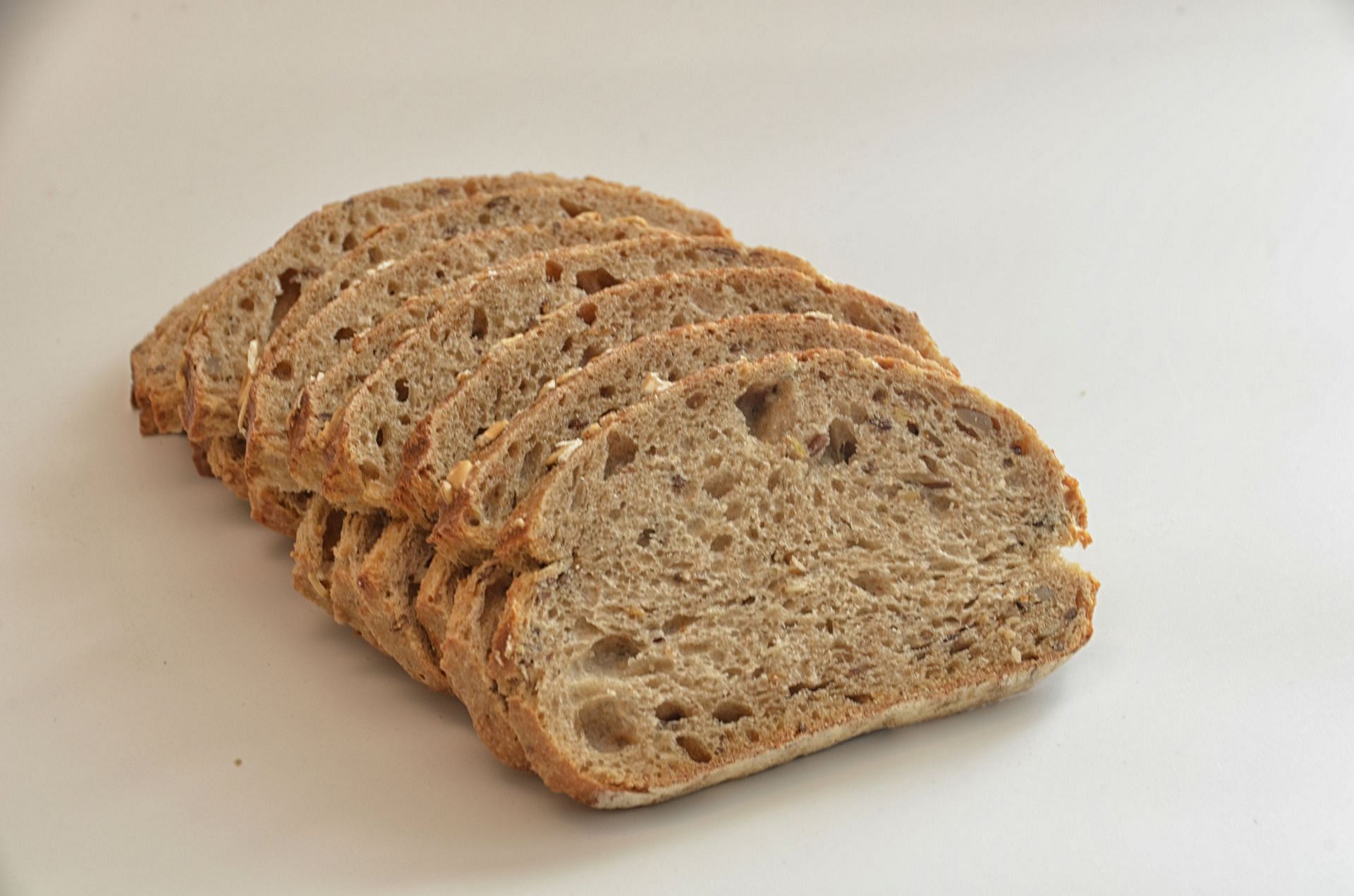 Importance of low carb bread (image sourced via Pexels / Photo by hermaion)
