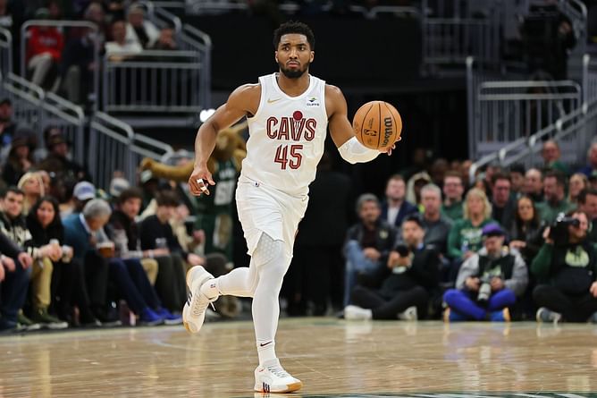 WATCH: Donovan Mitchell offers early look at unreleased Mets-inspired D.O.N Issue 5 signature shoe