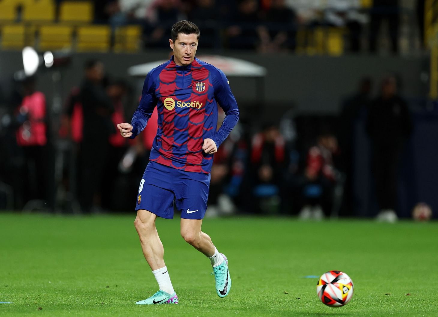 Barcelona Transfer News Roundup Catalans make Robert Lewandowski ...