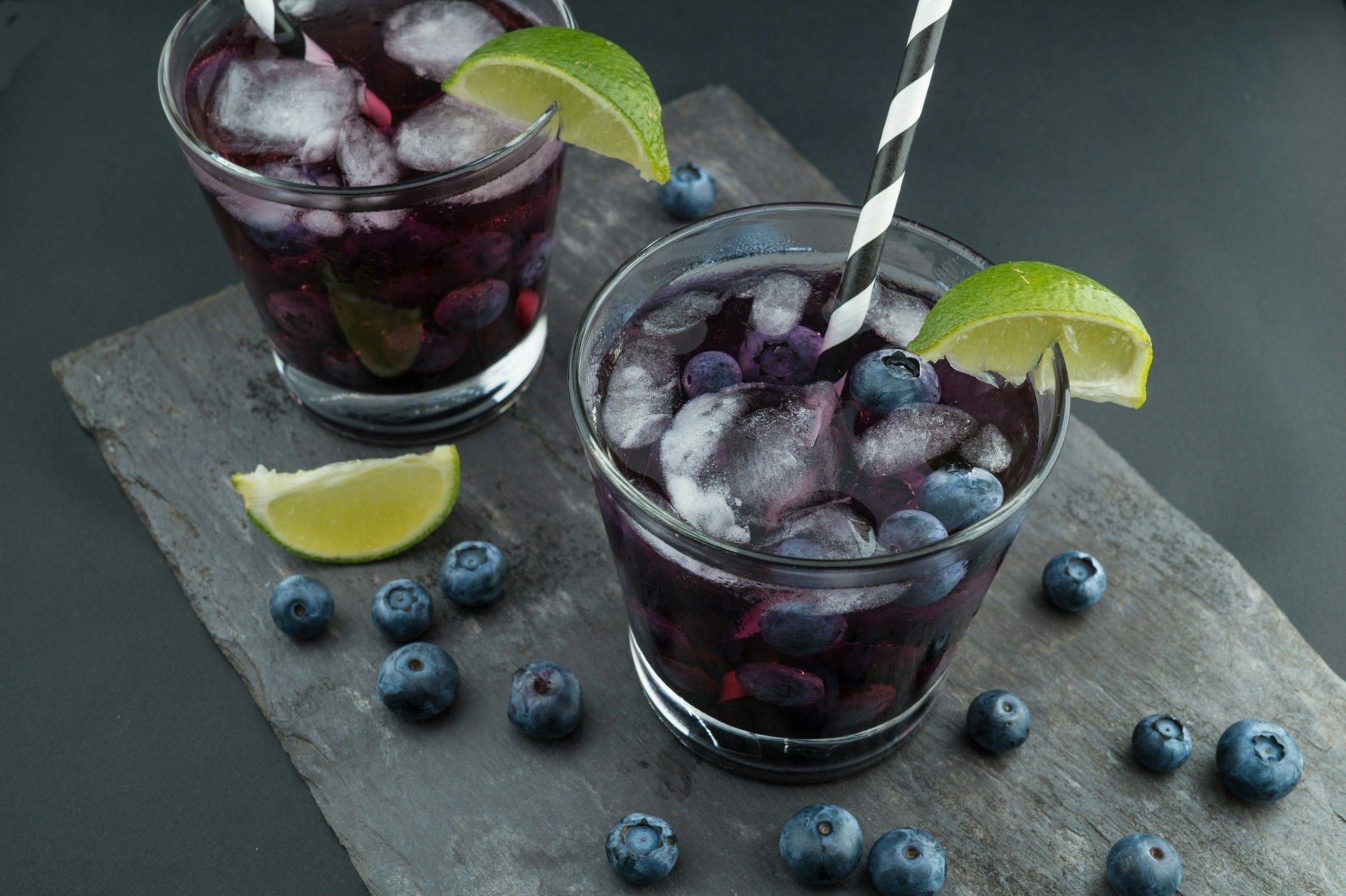 Are you drinking grape juice to prevent stomach bug? (Image by Wesual Click/Unsplash)