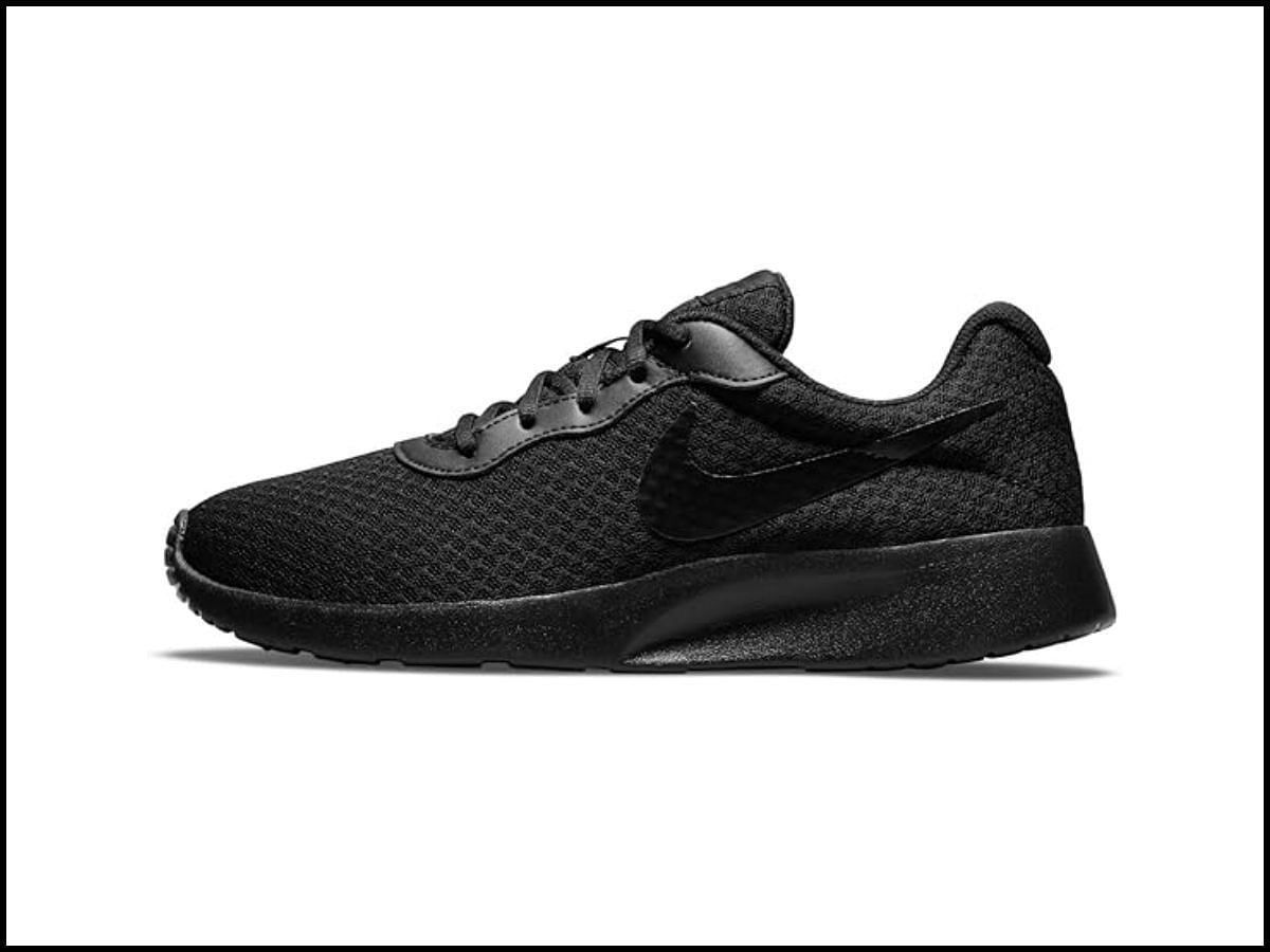 The low-top Nike black sneakers for women (Image via Amazon)
