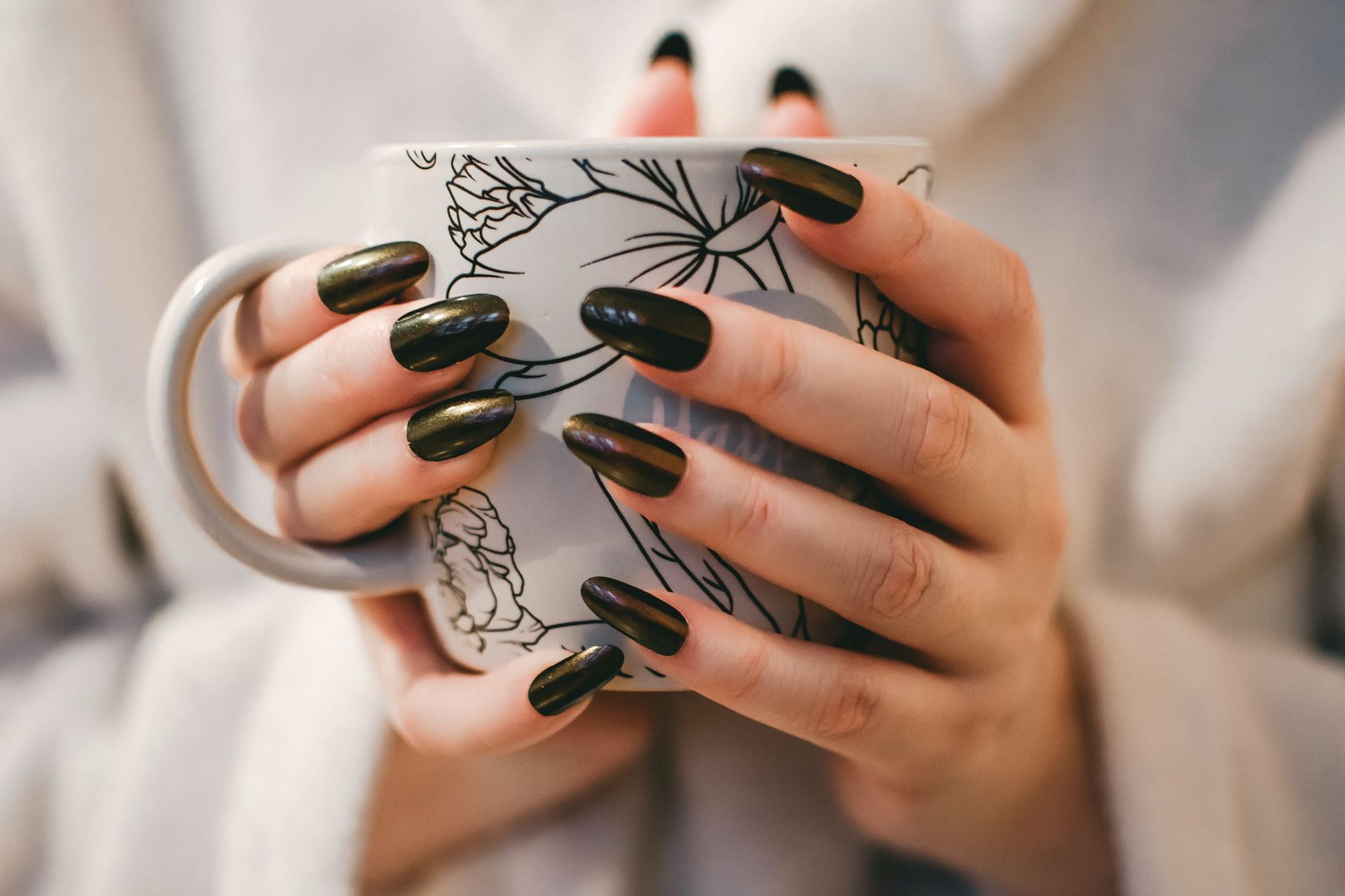 Importance of good nails (image sourced via Pexels / Photo by lisa)