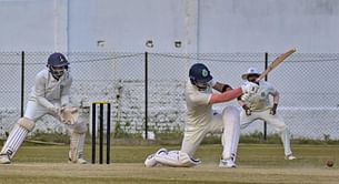 रियान पराग की तूफानी पारी के बावजूद टीम हारी, RCB के बल्लेबाज का जबरदस्त नाबाद शतक, संजू सैमसन हुए फ्लॉप