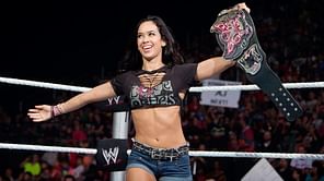 Popular WWE Superstar believes it would "make sense" for AJ Lee to return at the Royal Rumble