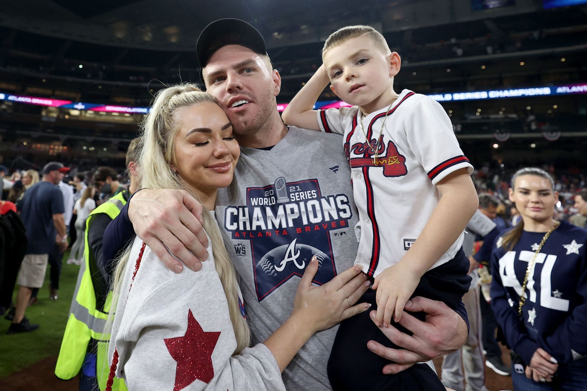 Freddie Freeman&#039;s wife Chelsea and their son, Charlie
