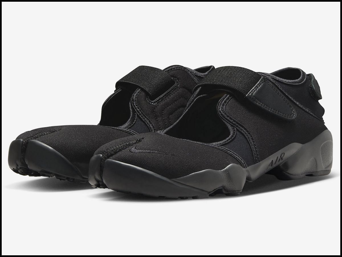 Nike air 2025 rift triple black