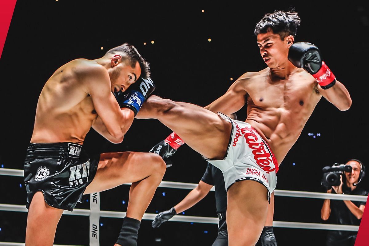 Superbon Singha Mawynn fighting Tayfun Ozcan| Image credit: ONE Championship