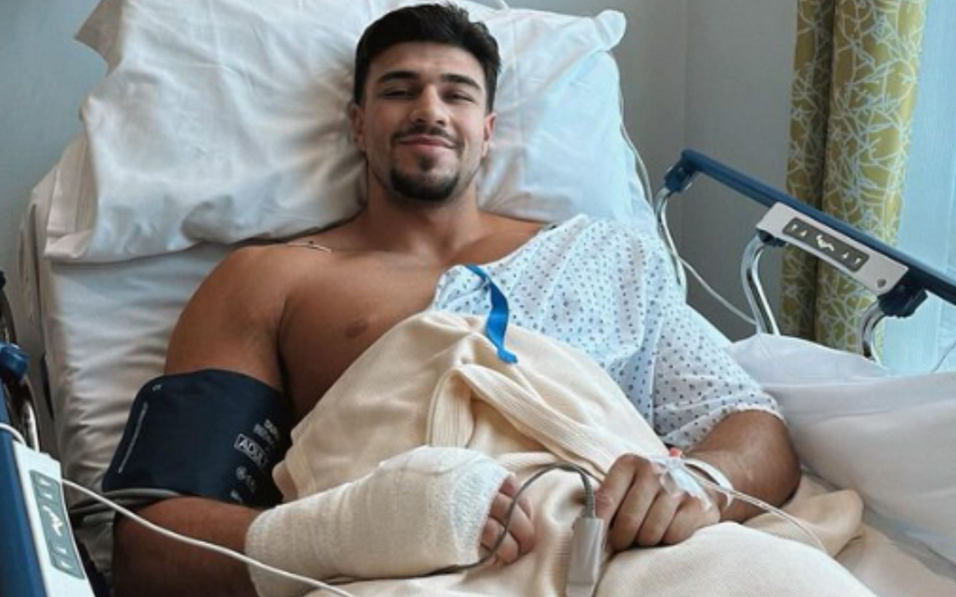 Tommy Fury recently underwent hand surgery. [image via @TommyFury on Instagram]