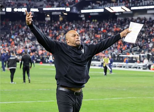 Antonio Pierce at Denver Broncos v Las Vegas Raiders