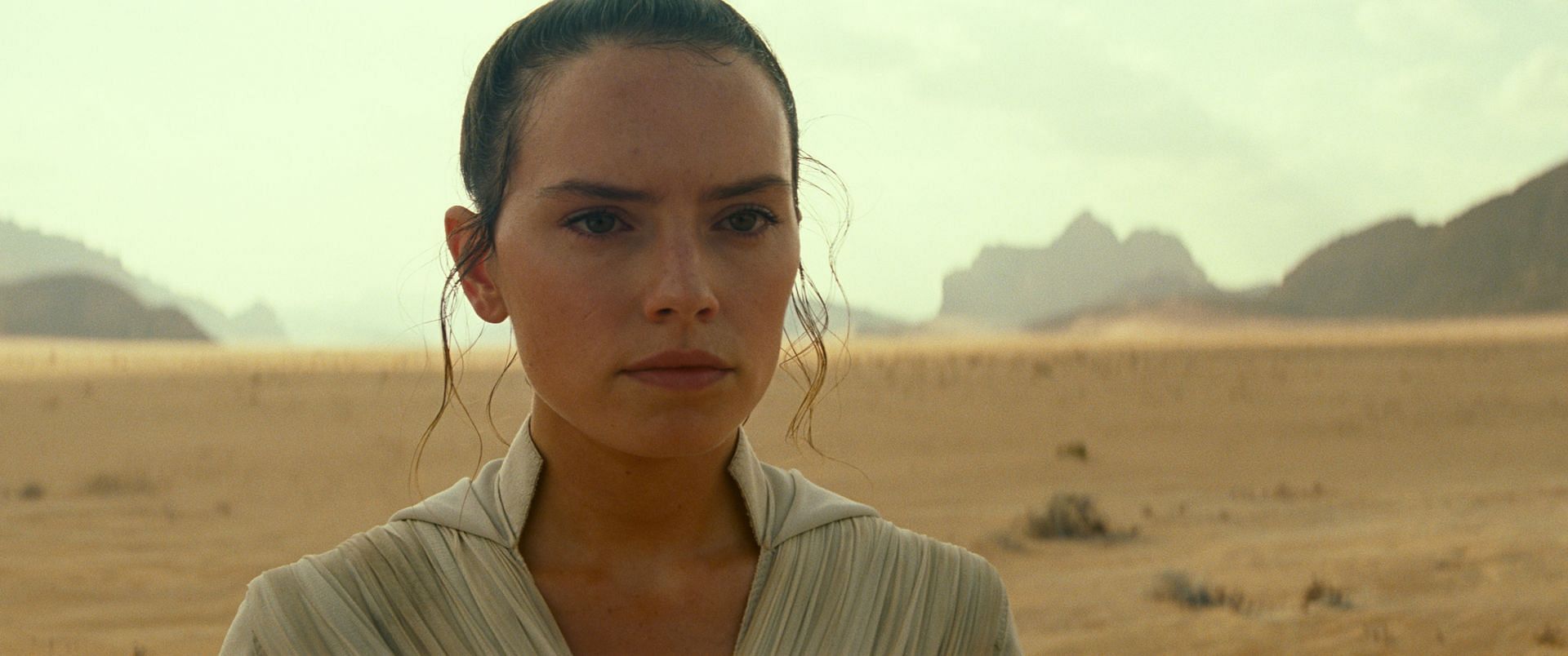 A still image of Daisy Ridley in Star Wars