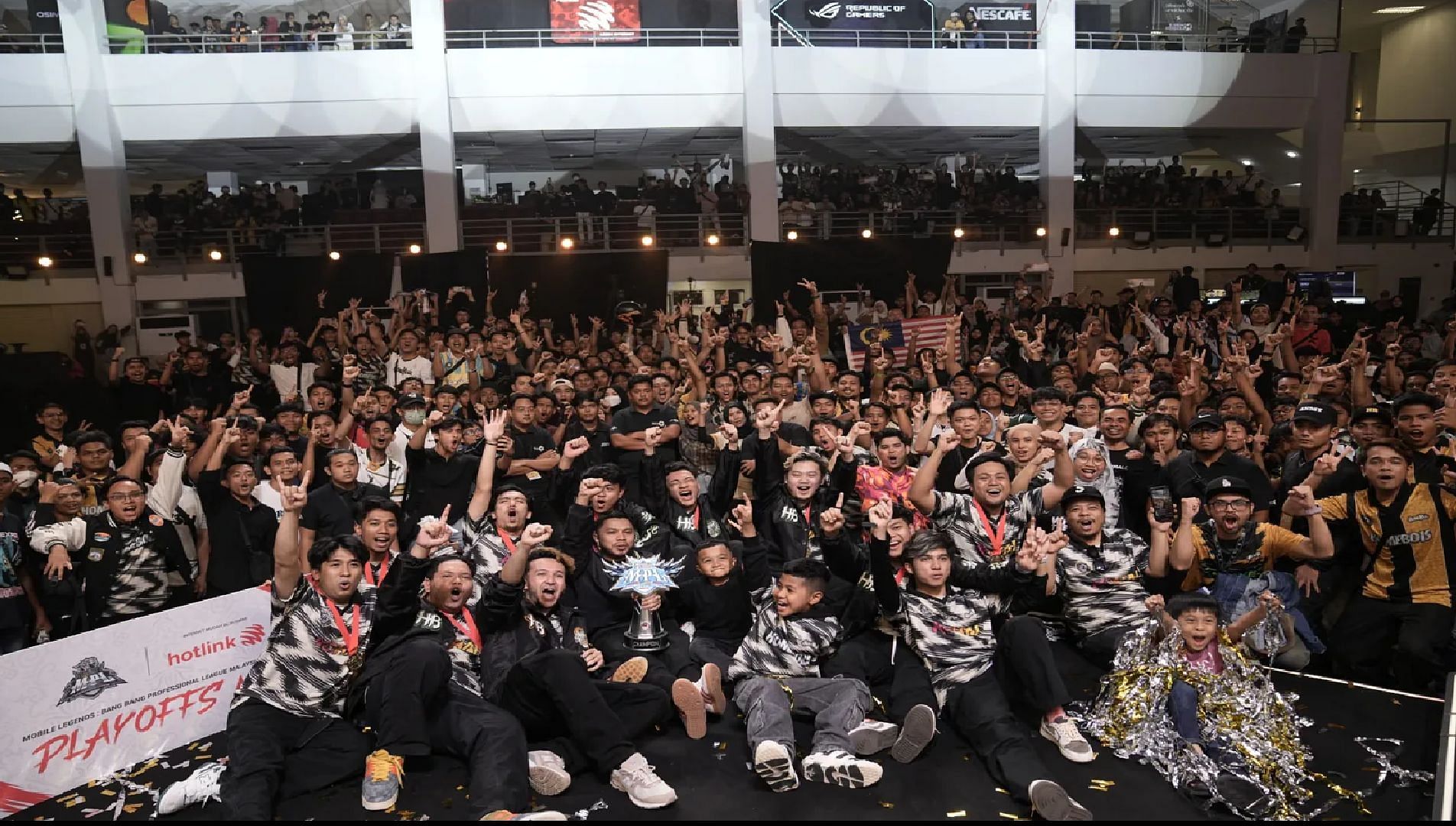 MPL Malaysia fans enjoy their favorite team&#039;s victory (Image via Moonton Games)