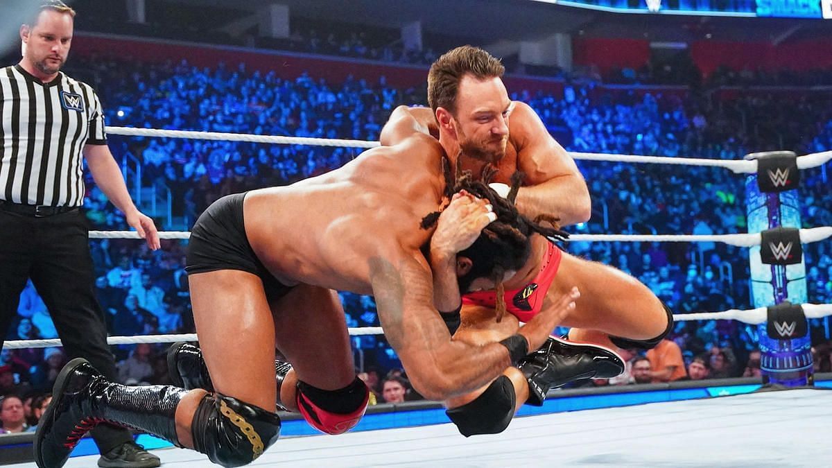 LA Knight gives Bray Wyatt a Mountain Dew Pitch Black Match preview:  SmackDown, Jan. 20, 2023 | WWE