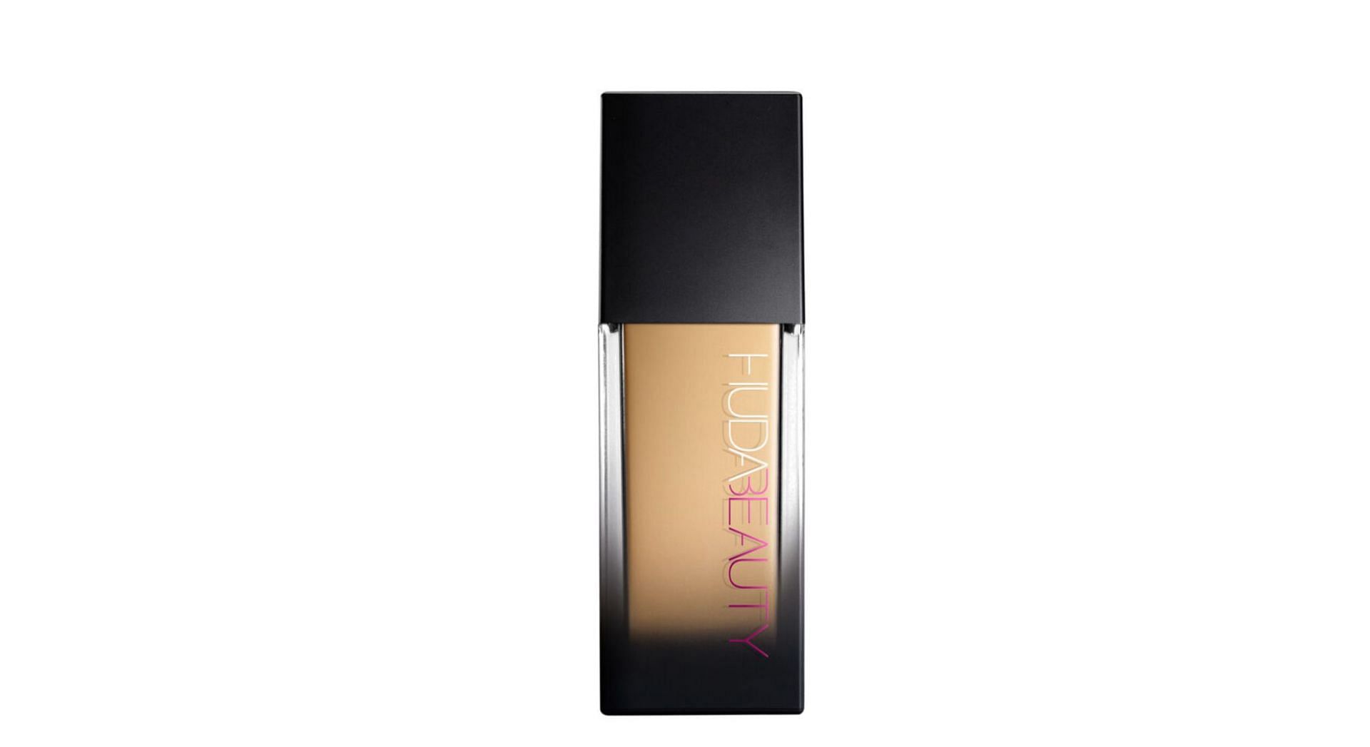 Huda Beauty #FauxFilter Foundation in &quot;Chai&quot; 210 B (Image via Huda Beauty&#039;s official website)