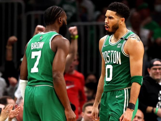 "Against a lottery team": NBA fans drown their sorrows as Jayson Tatum & Jaylen Brown feast on Pacers combining 69 points