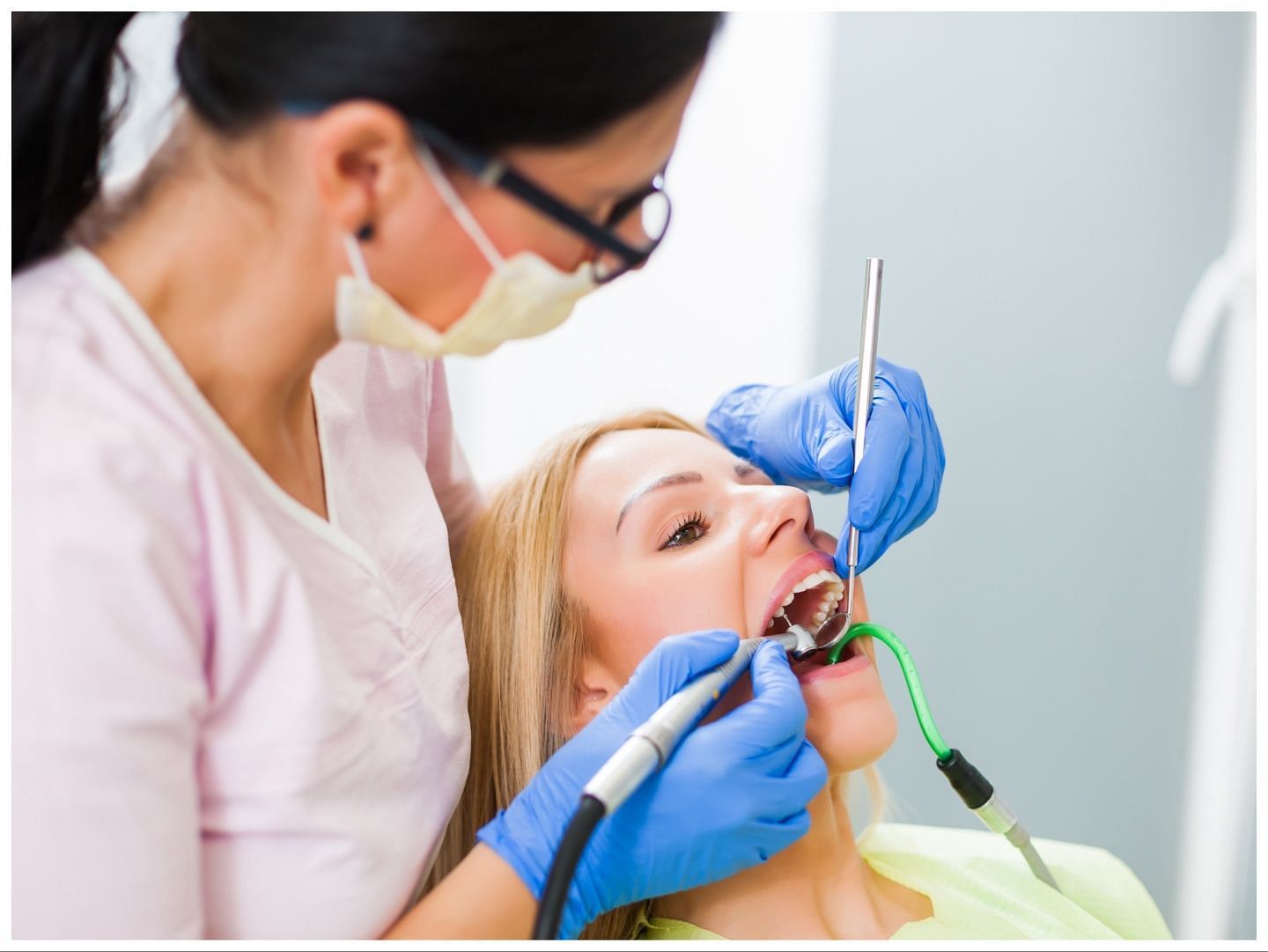 Keep a check on your teeth through regular dentist visits (Image via Vecteezy)