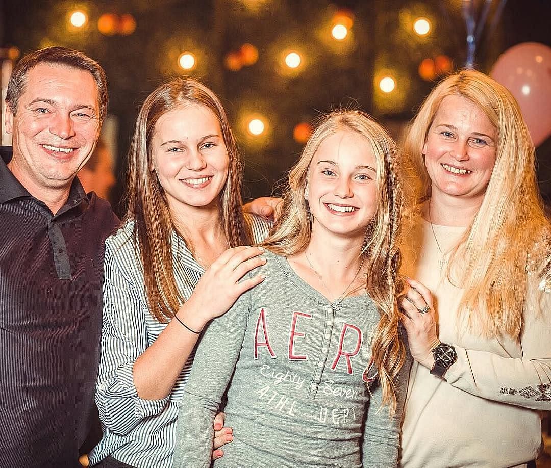 Veronika Kudermetova Parents