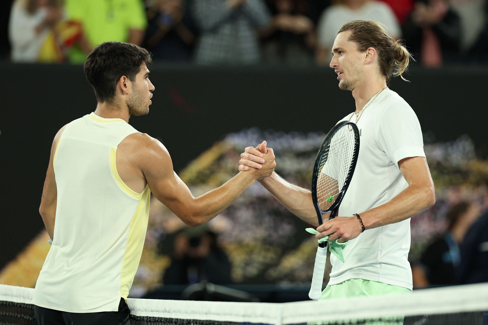 Carlos Alcaraz (L) and Alexander Zverev