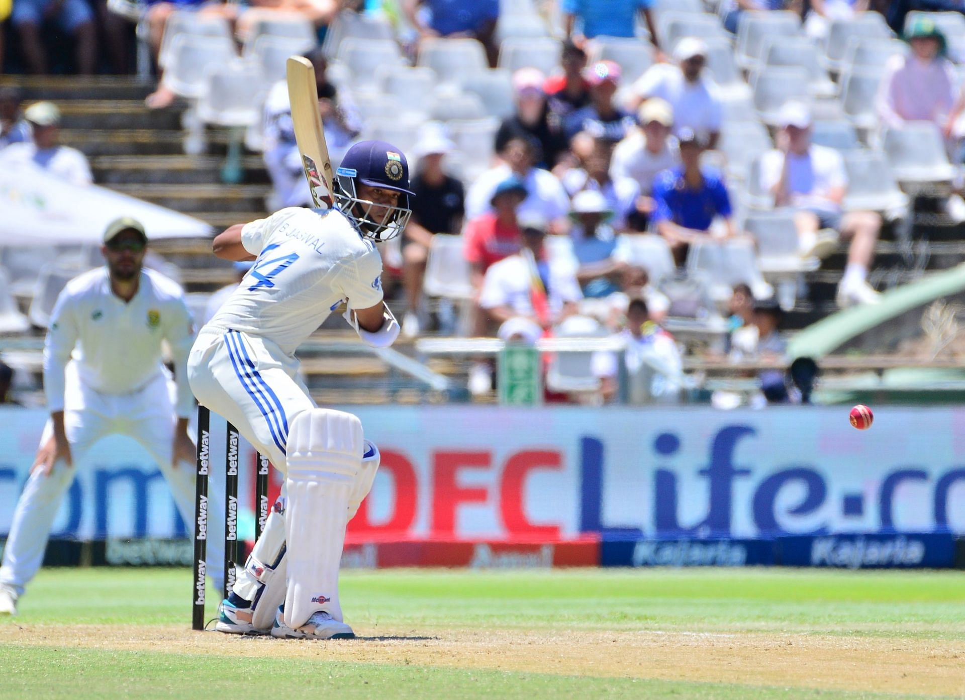 <a href='https://www.sportskeeda.com/player/jaiswal-yashasvi' target='_blank' rel='noopener noreferrer'>Yashasvi Jaiswal</a> bats in the second innings of the South Africa v India - 2nd Test