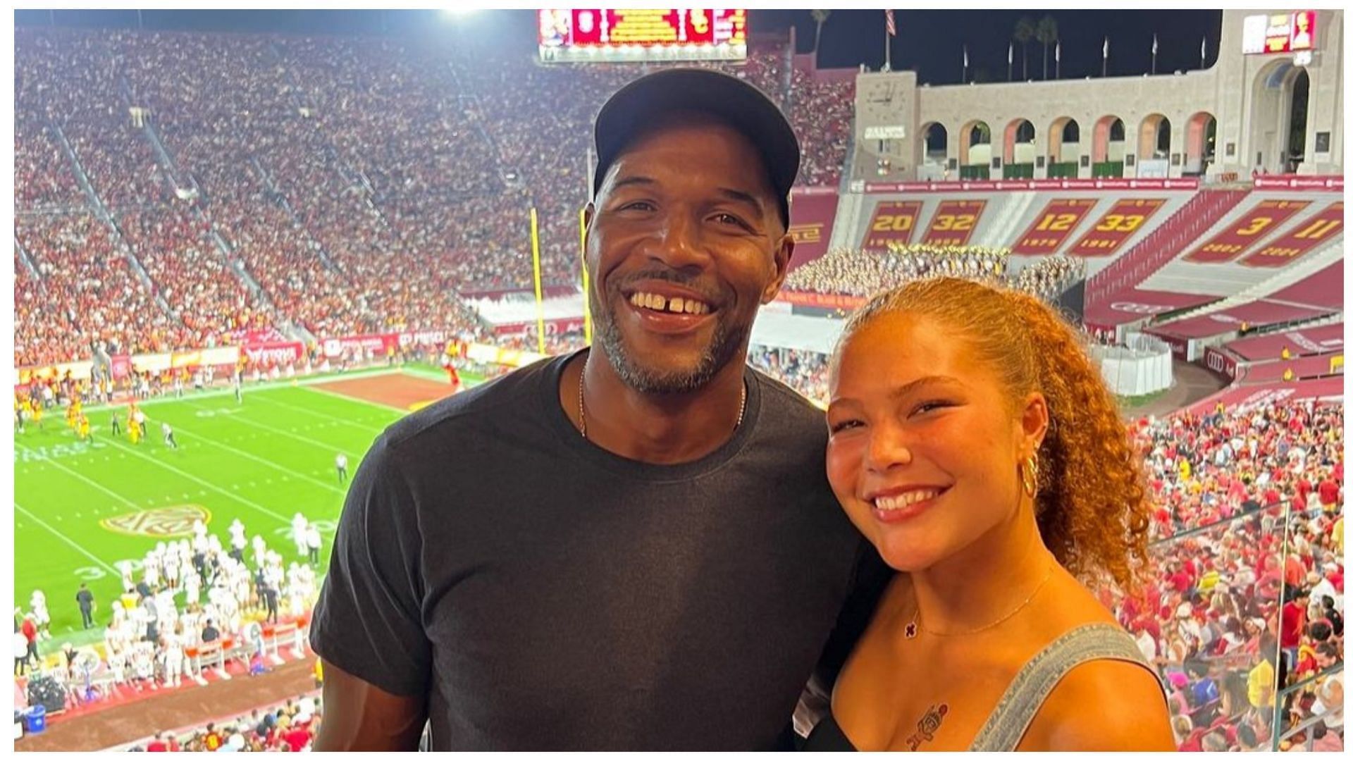 Michael Strahan with his daughter Isabella. (Image via Instagram/ @michaelstrahan)