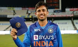 "In the cold, I am more scared of fielding than bowling" - Ravi Bishnoi