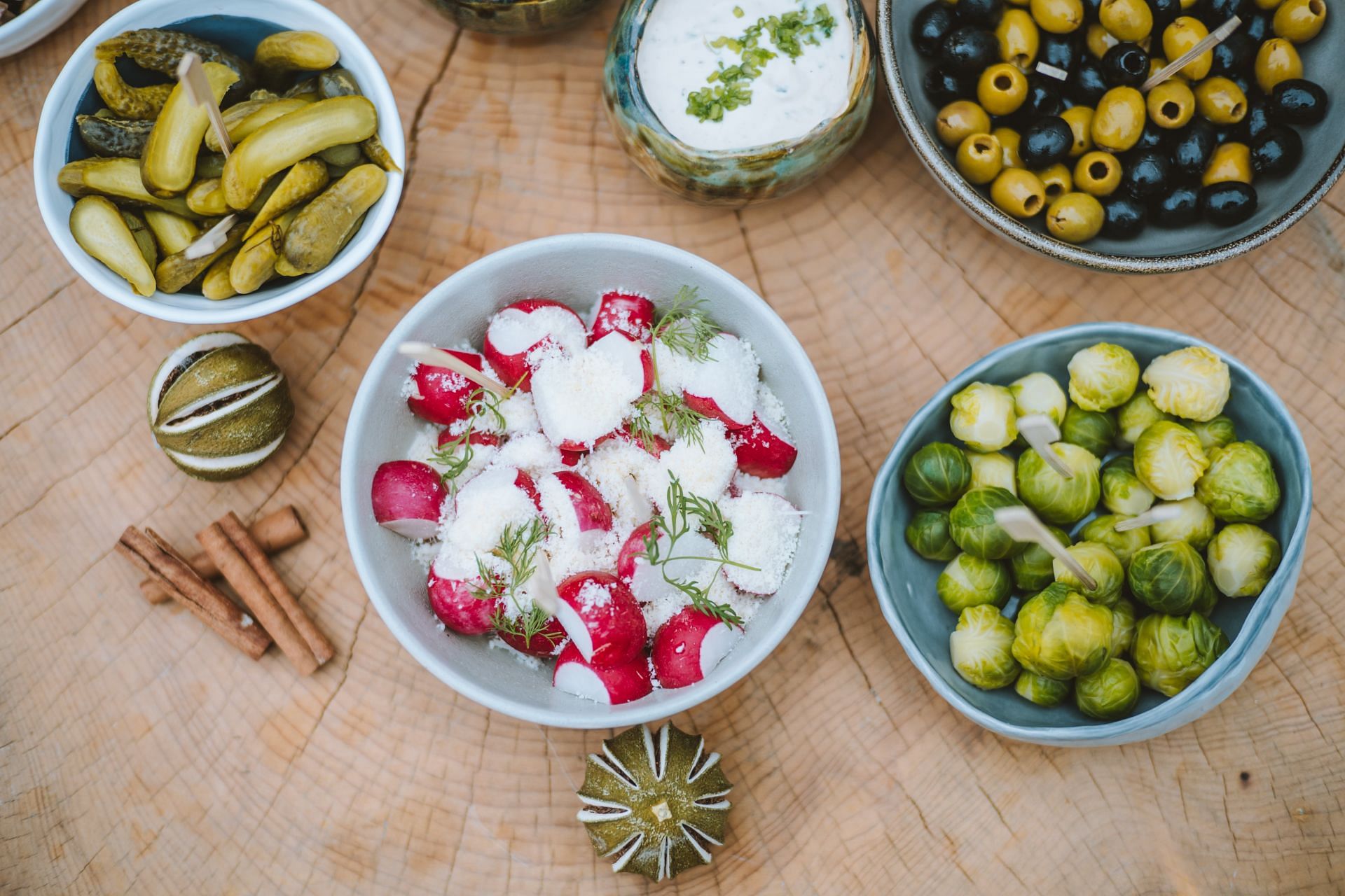 Importance of eating ten thousand calories every dayimage sourced via Pexels / Photo by anastasia)