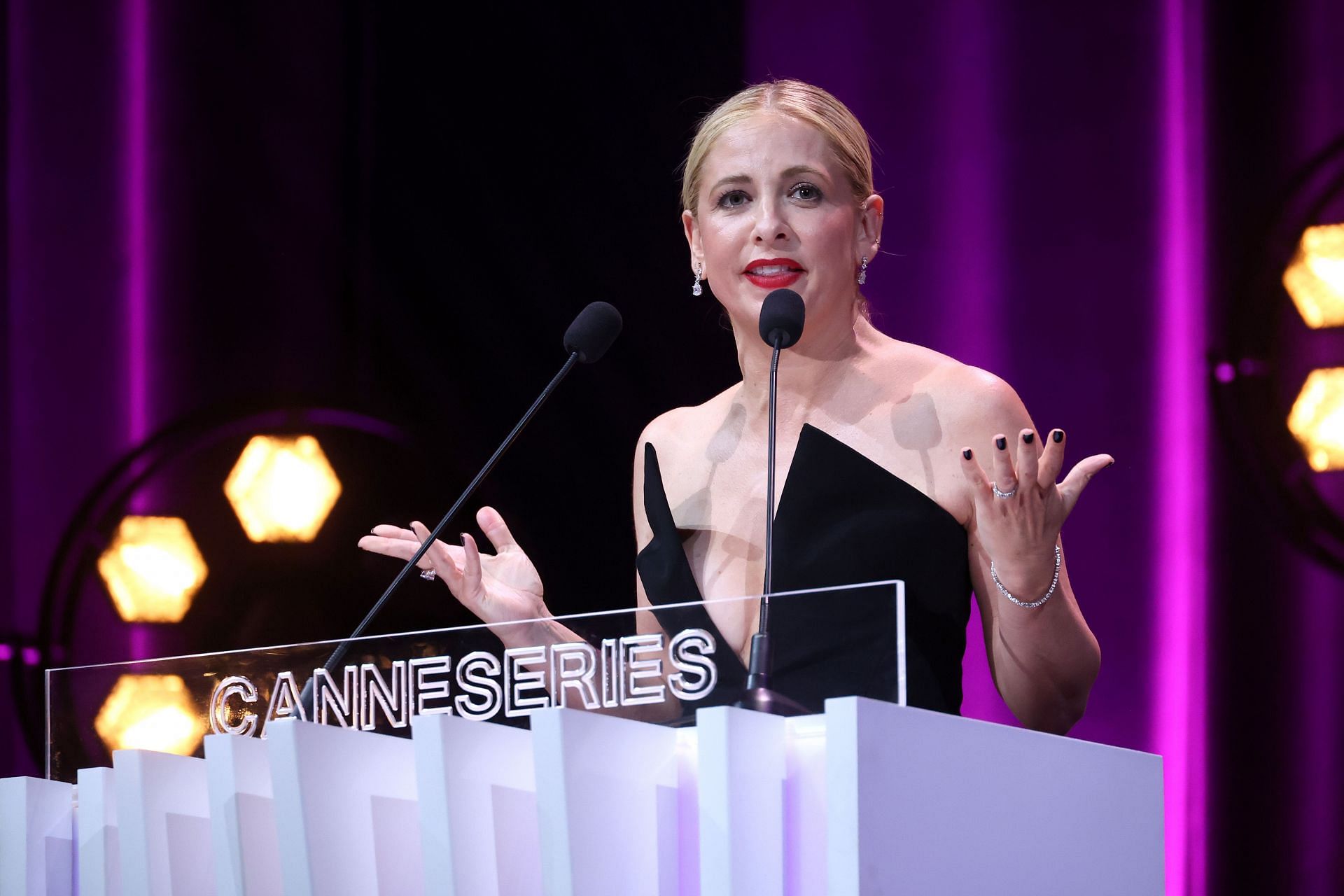 Closing Ceremony - 6th Canneseries International Festival