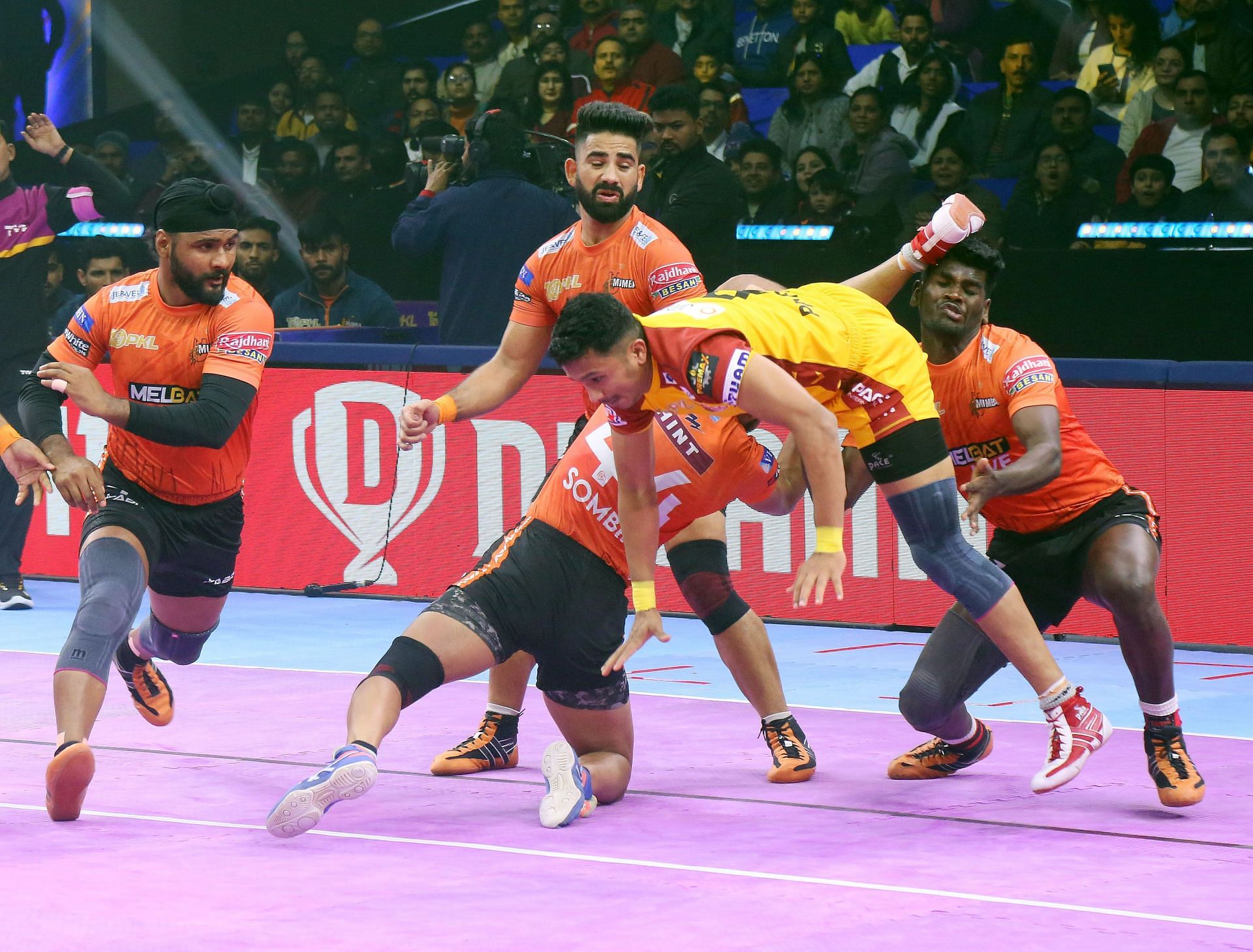 U Mumba take on defending champions Jaipur Pink Panthers (Credit: PKL)