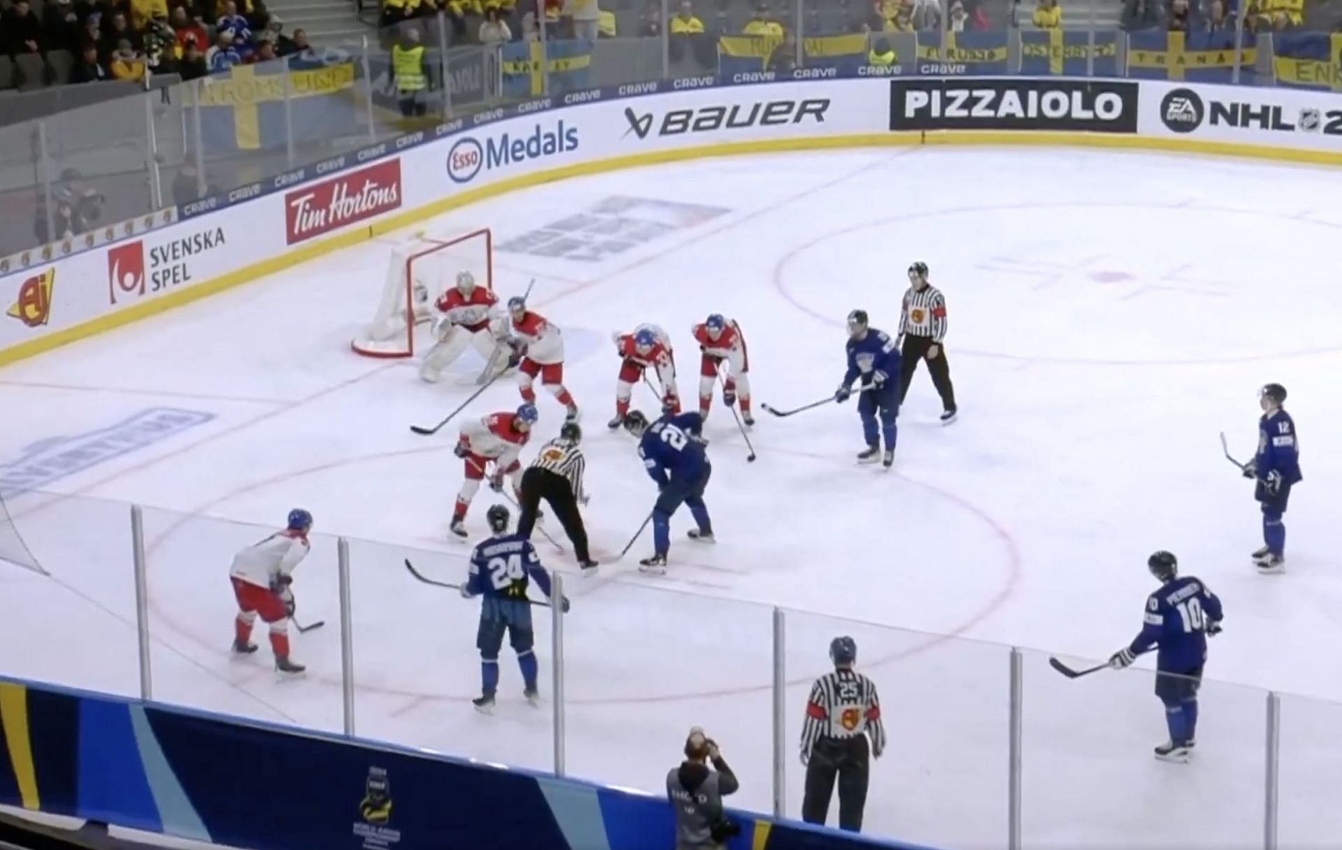 Hockey fans react as Czechia seal World Juniors bronze after thrilling comeback win against Finland