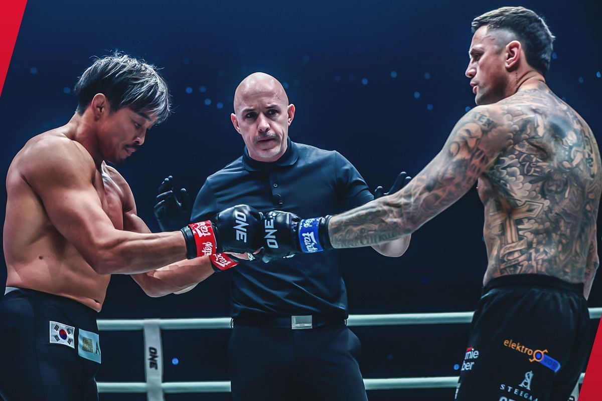 Yoshihiro Akiyama and Nieky Holzken - Photo by ONE Championship