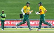 Wihan Lubbe (left) in action for the Proteas' T20I side against Pakistan.