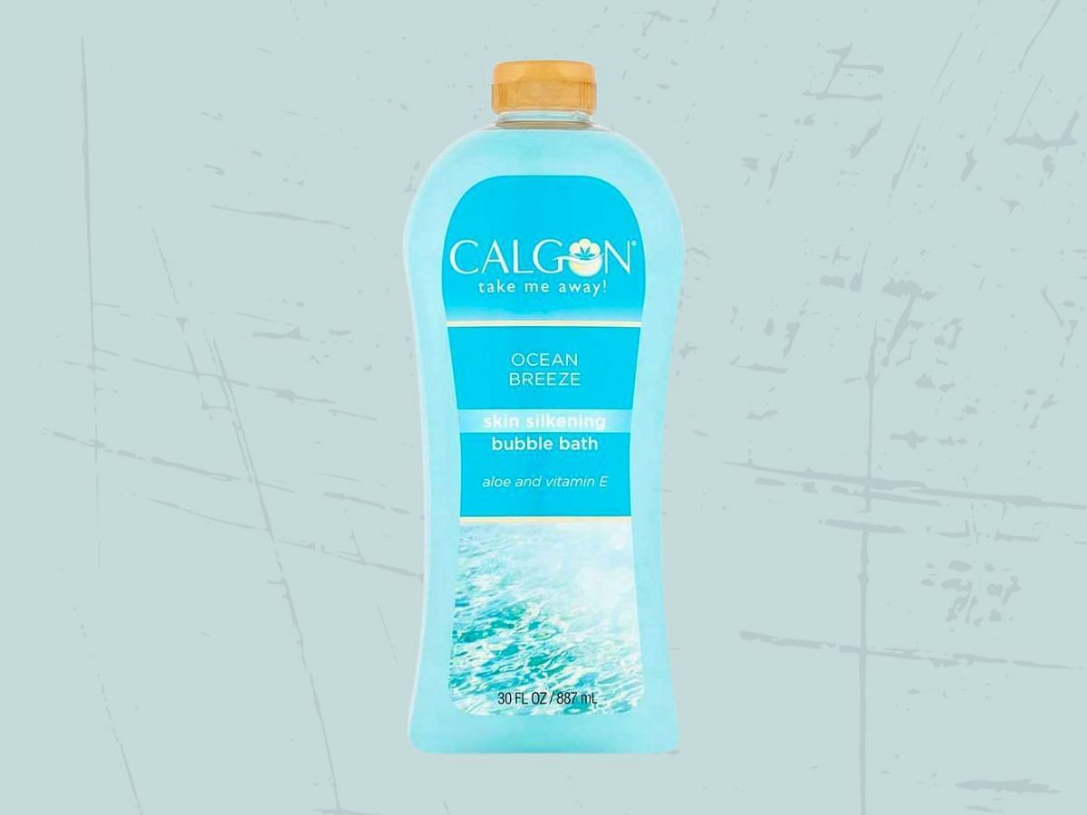 Calgon Bubble Bath Ocean Breeze (Image via Calgon)