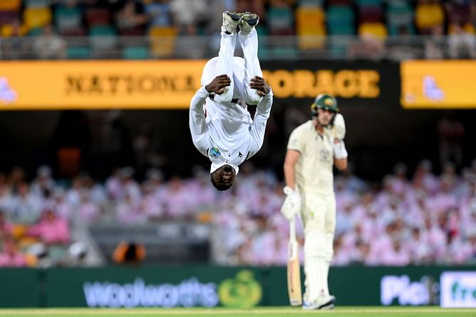AUS vs WI : टेस्ट फॉर्मेट में पहला विकेट मिलने पर वेस्टइंडीज के खिलाड़ी ने मनाया अनोखा जश्न, जबरदस्त वीडियो आया सामने