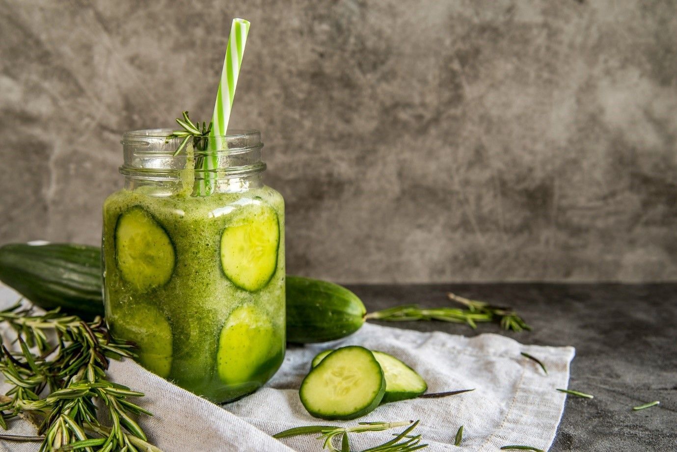 What is pickle juice? (image by freepik on freepik)