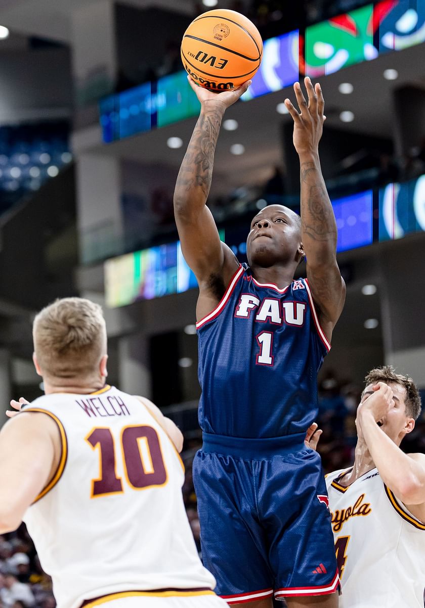 What college did Johnell Davis play for? | Get to Know Johnell Davis's