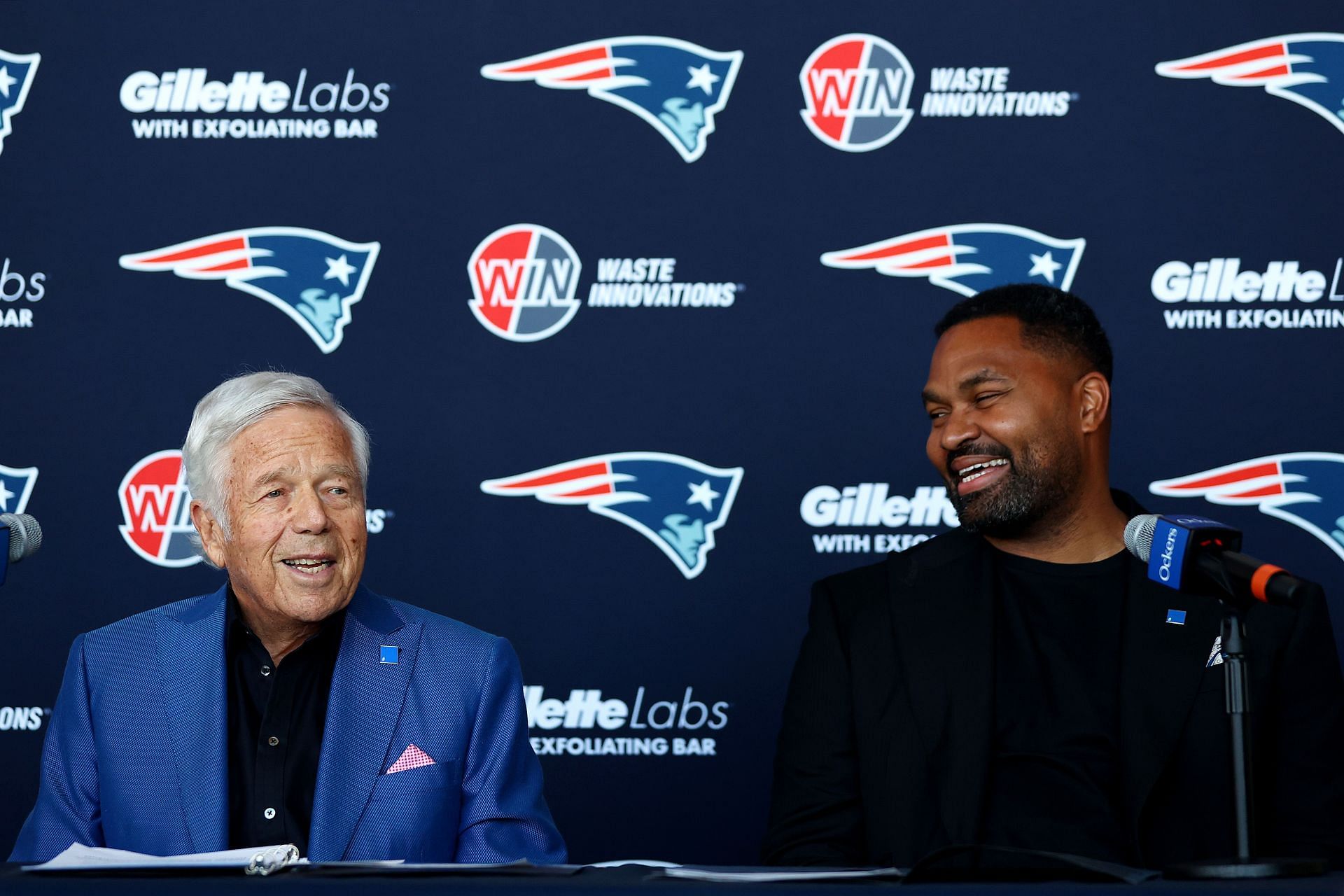 Fans React To Patriots Owner Robert Kraft’s Bizarre Moment With Jerod ...