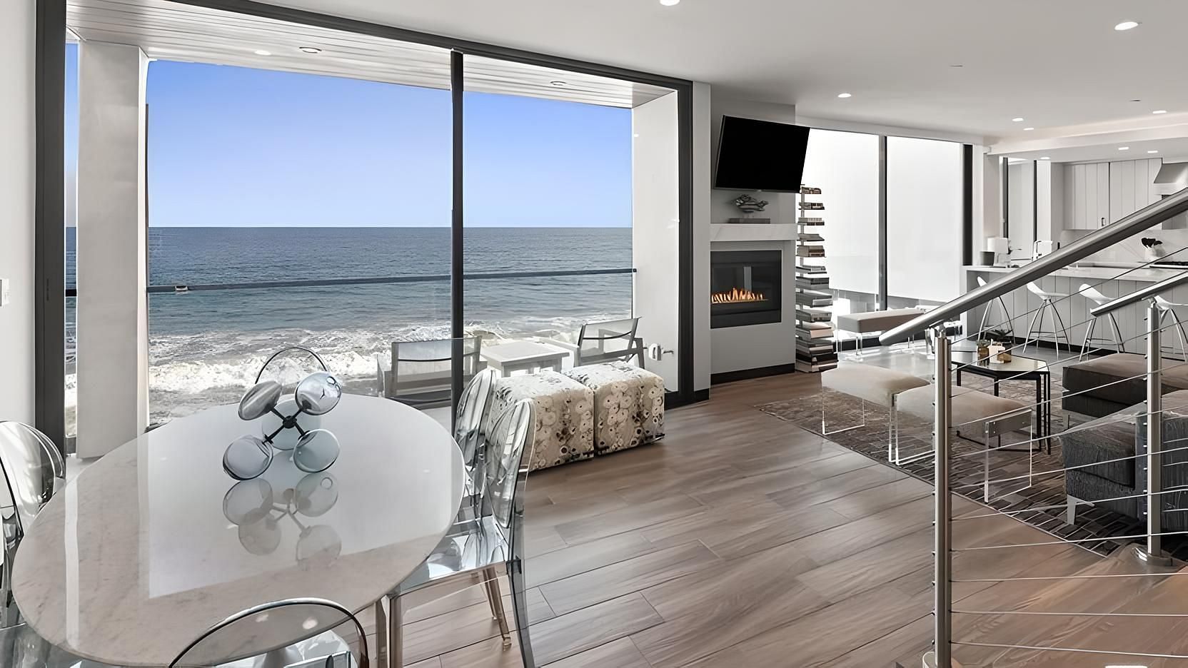 Yelich's former $6,500,000 Malibu beach mansion (image credit: Realtor.com)