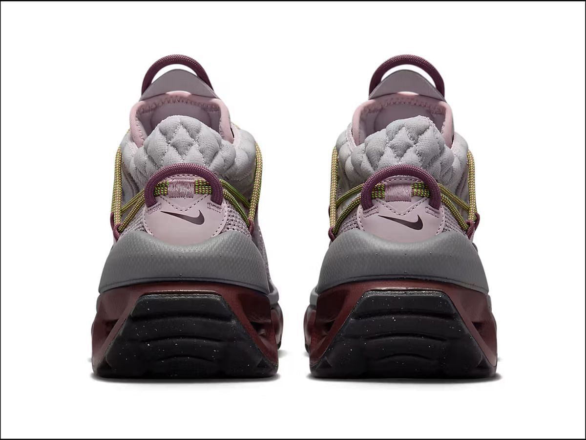Nike Air Max Flyknit Venture &ldquo;Platinum Violet&rdquo; sneakers (Image via YouTube/@Ragno Updates)
