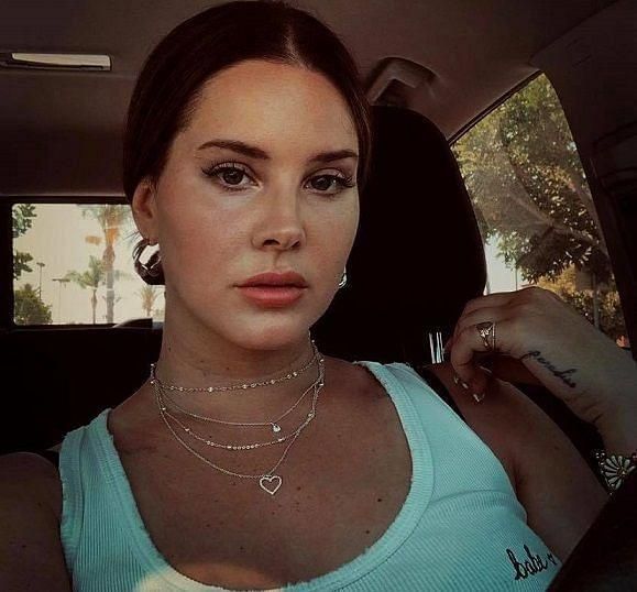 Lana del Rey Net Worth: Does the singer really need to be working at the  Alabama Waffle House?