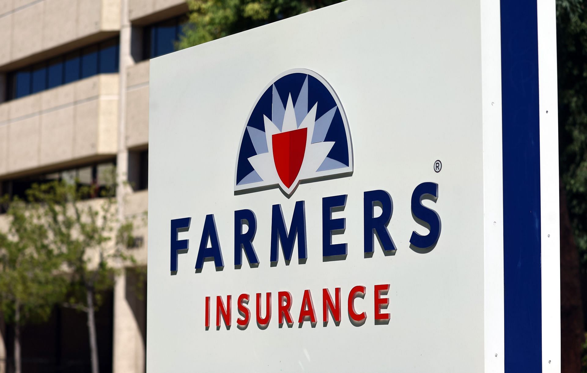 Farmers Insurance To Layoff 11 Percent Of Staff
