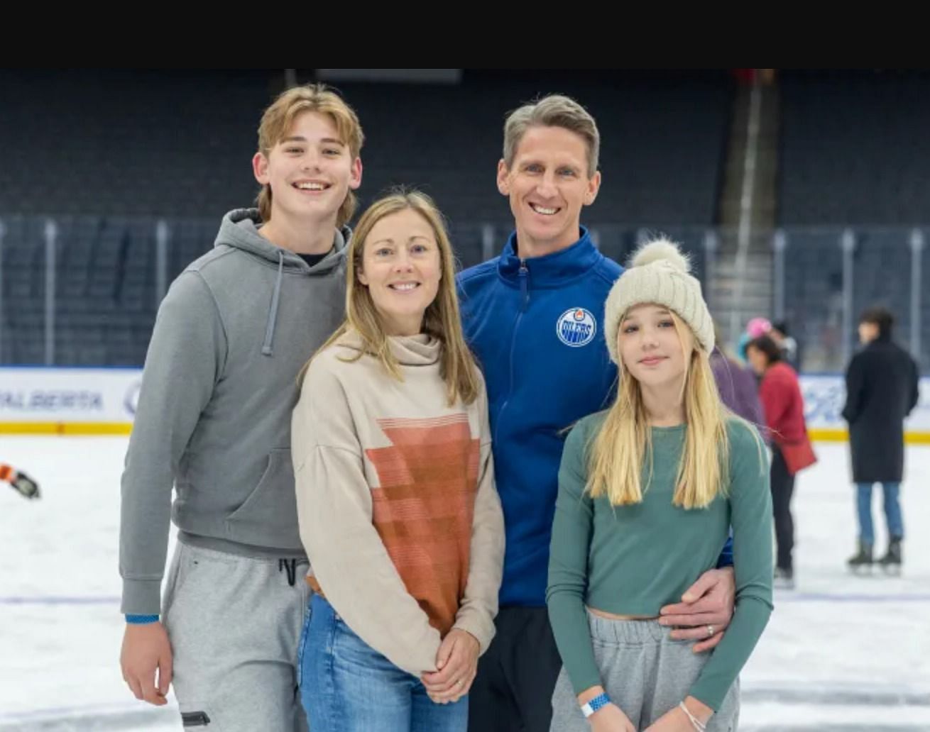 Is Kris Knoblauch married? All we know about Edmonton Oilers HC's