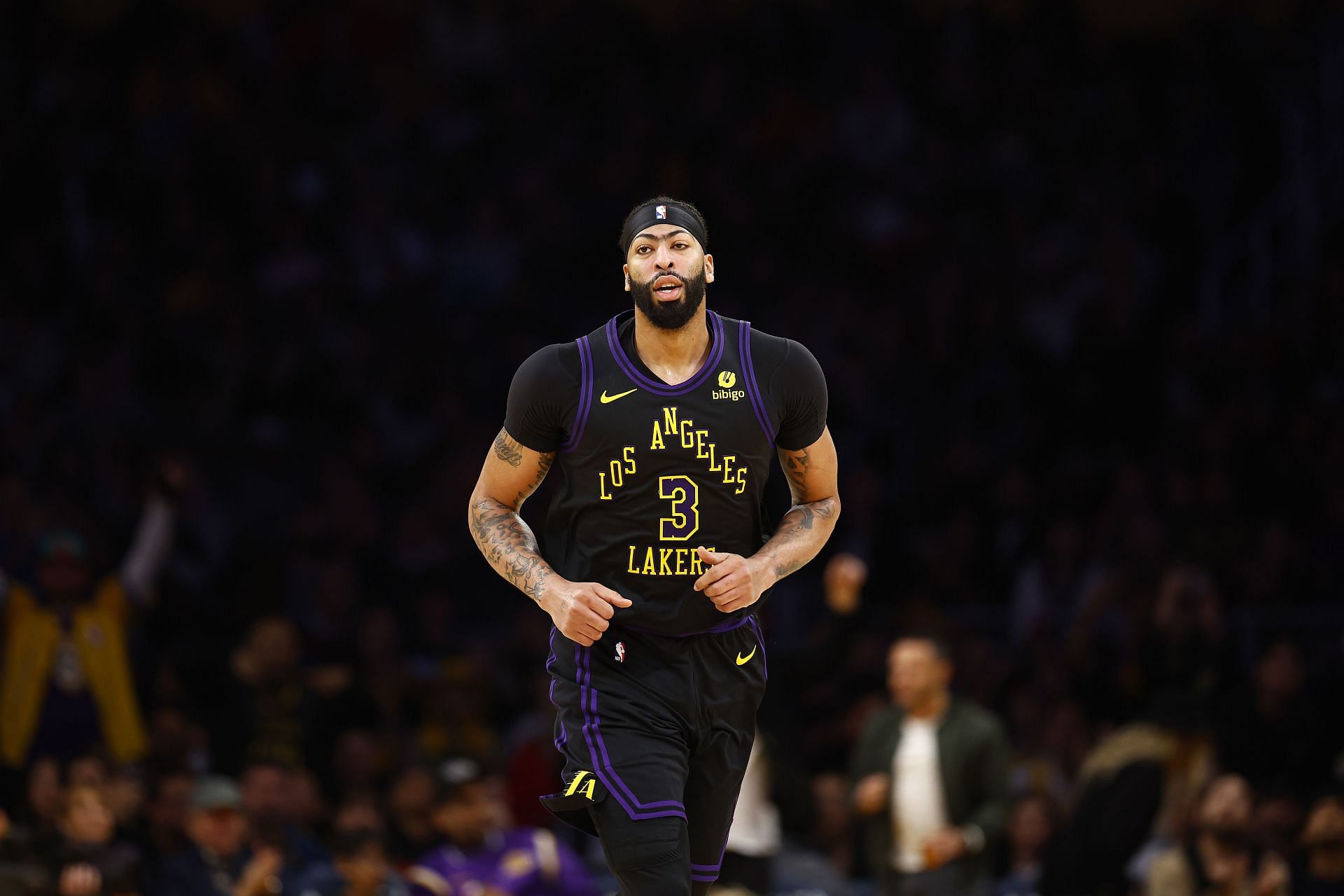 Oklahoma City Thunder v Los Angeles Lakers