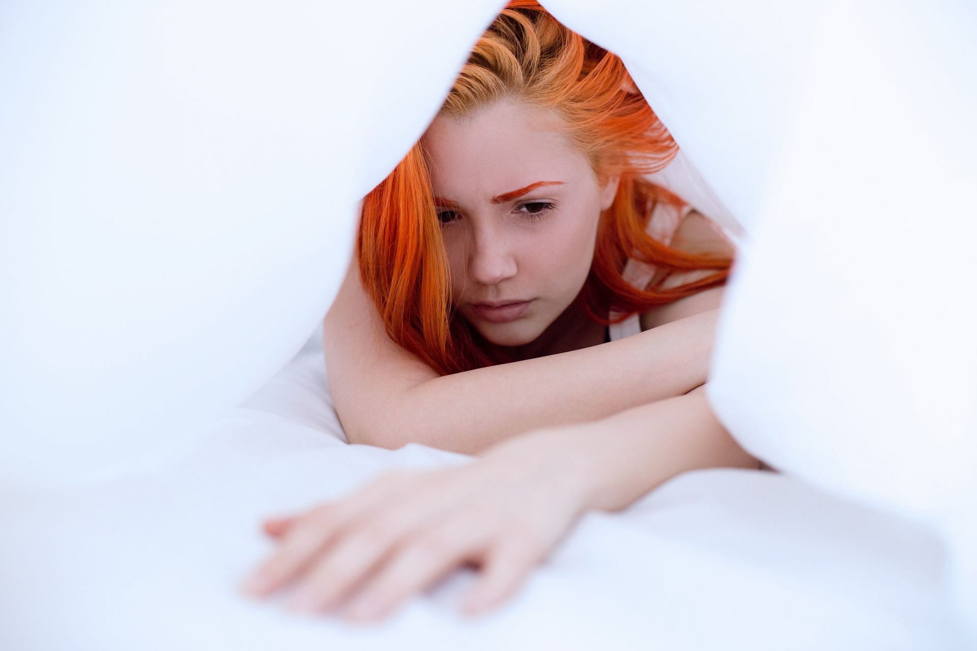 What is sleep anxiety and how does it affect us? (Image via Unsplash/ Ahtziri Lagarde)