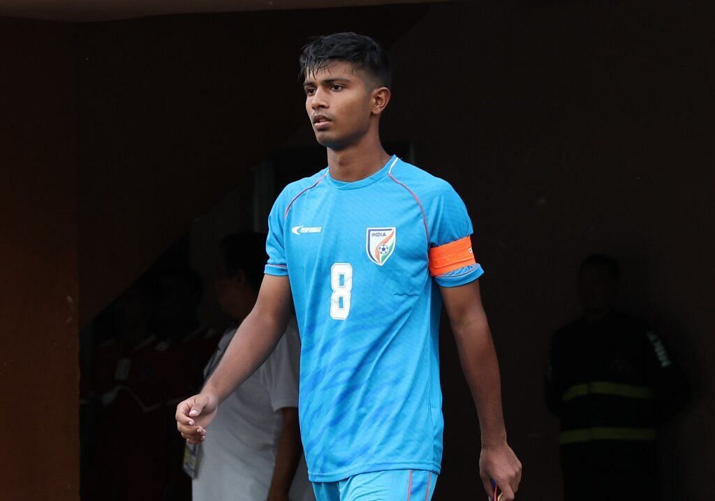 Mumbai City FC has officially announced the signing of the 18-year-old Ishaan Shishodia on a three-and-a-half-year contract until the end of the 2026-27 season