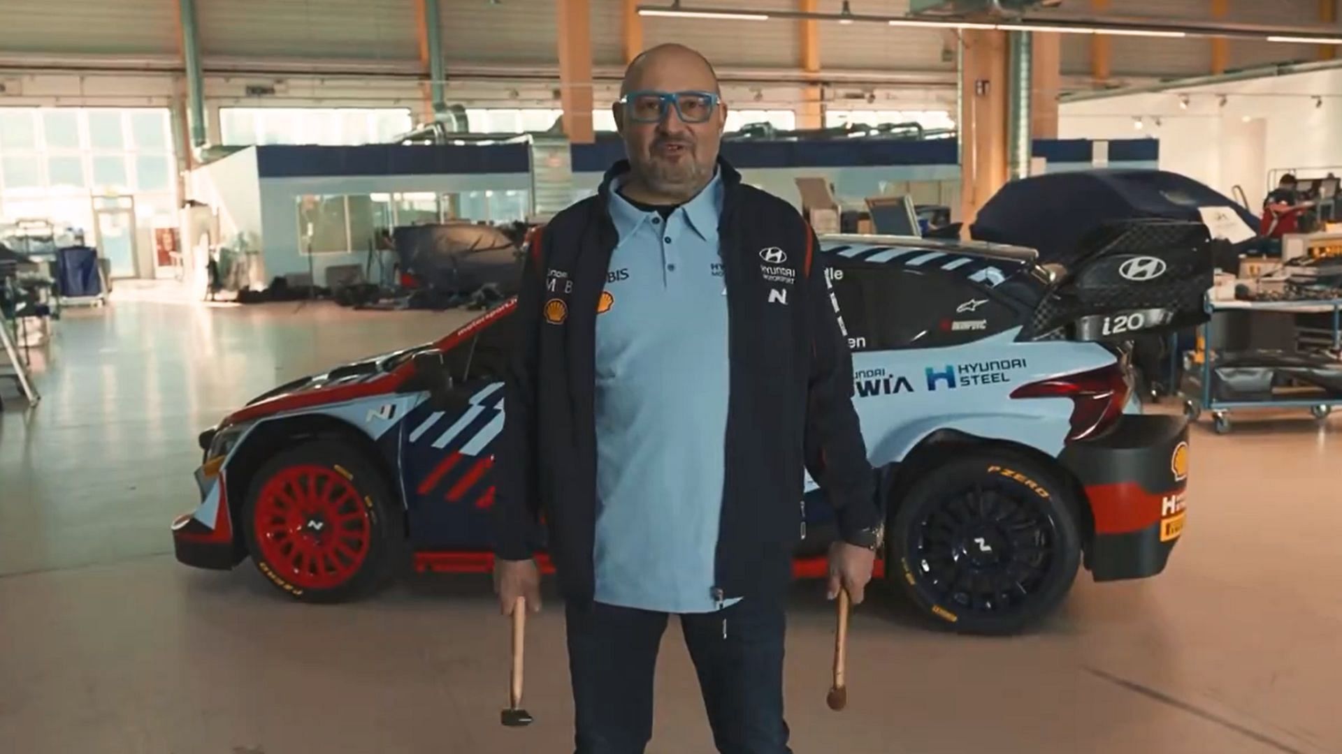 The dual hammer Karen scene recreated in Hyundai Motorsport&rsquo;s video (Image via X/@HMSGOfficial)