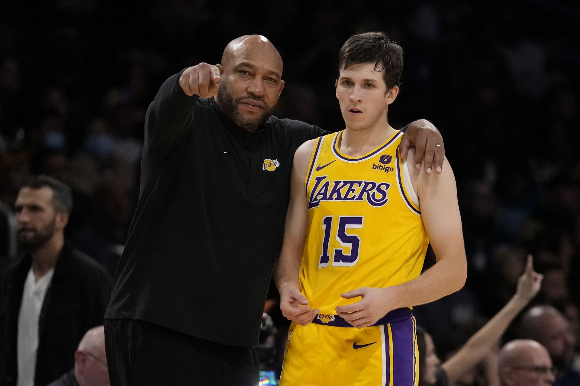 Are the LA Lakers having internal problems?