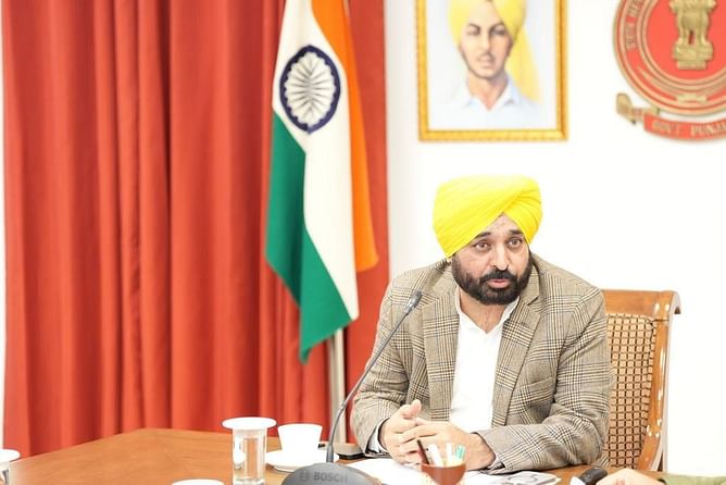 Punjab CM felicitates Asian Games, National Games winners with a 34 crore cash prize
